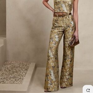 Banana Republic Gold Floral wild feet